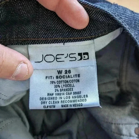 JOE'S SOCIALITE dark wash classic flare  jeans size 26 uniform color - Picture 6 of 9